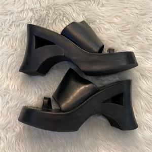 Vintage block sandals
